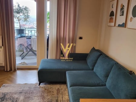 PENTHOUSE IN AFFITTO VICINO AL VECCHIO MERCATO ELETTRICO 50.000 LEK