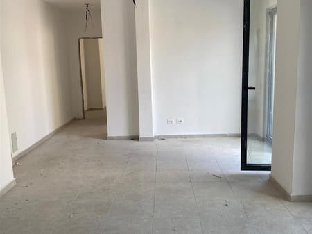 Ambient zyrash per qira prane Pazarit te Ri