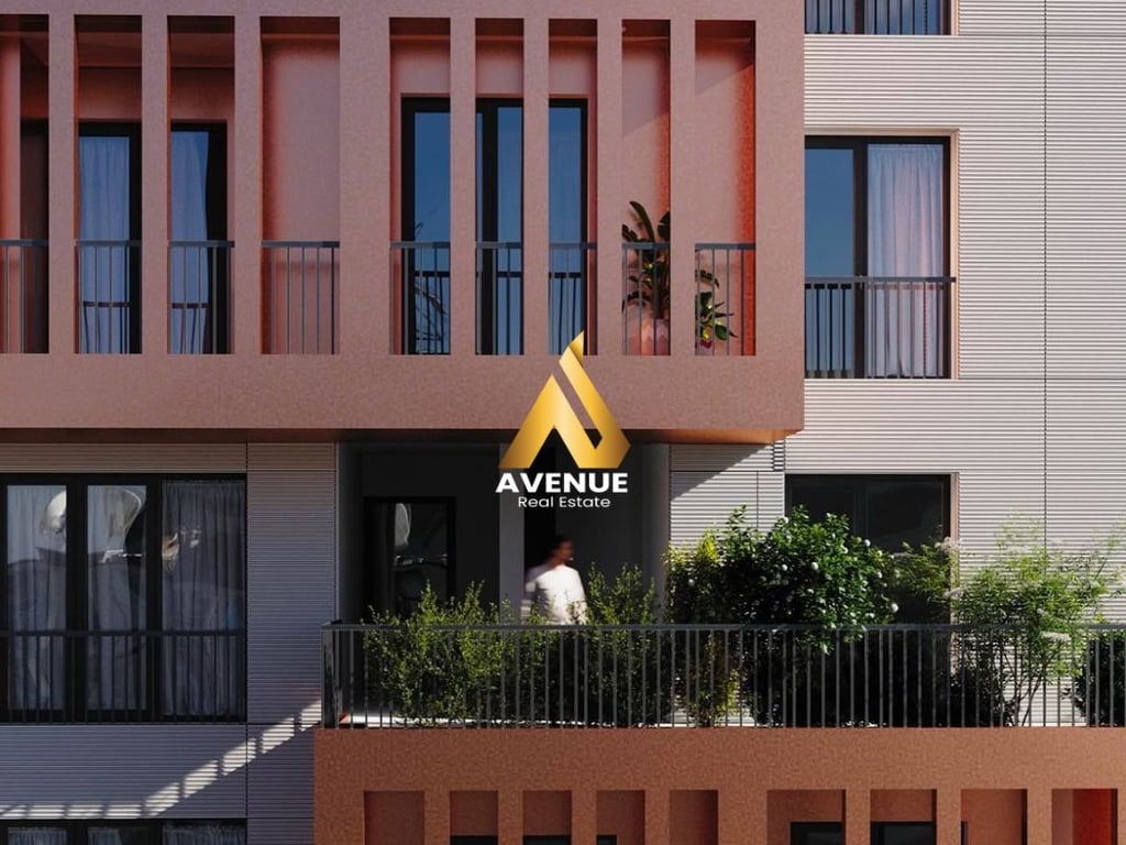 SHITET APARTAMENT 2+1+2 RRUGA DRITAN HOXHA, LAPRAKE, TIRANE  Çmimi: 179,800 Euro  Siperfaqe totale bruto: 99.9 m² Siperfaqe neto: 87.55 m² Siperfaqe e perbashket: 13.09 m²   Organizimi i brendshem: 2 dhoma gjumi 1 ambient ndenje me kend gatimi 2 banjo me dritare 1 korridor  Apartamenti ndodhet ne nje rezidence me 5, 6, 11 dhe 12 kate mbi toke, si dhe 2 kate parkimi nentokesor.  Detaje te tjera te Prones: Kati i 3-te banimi Orientimi Veri-Lindje Cilesi e larte ndertimi Izolim Termik dhe Akustik Fasade e ventiluar per te garantuar freski dhe ruajtje te temperatures ideale ne çdo stine. Parket cilesor Kubature e rregullt Tualete me dritare Apartamenti perfundon ne korrik 2025  Nje mundesi e shkelqyer per familjaret qe kerkojne nje shtepi te rehatshme, si edhe per investitoret qe kerkojne nje prone me potencial te larte qiraje ose rritjeje vlere.  Pozicion perfekt per te pasur akses te shpejte ne te gjitha fasilitetet e nevojshme: shkolla, universitete, qendra tregtare, institucione shteterore dhe rruge kryesore te Tiranes.  Prona Disponon dokumentacion te rregullt  Per me shume detaje, kontaktoni dhe rezervoni viziten tuaj ne prone! 0697002229