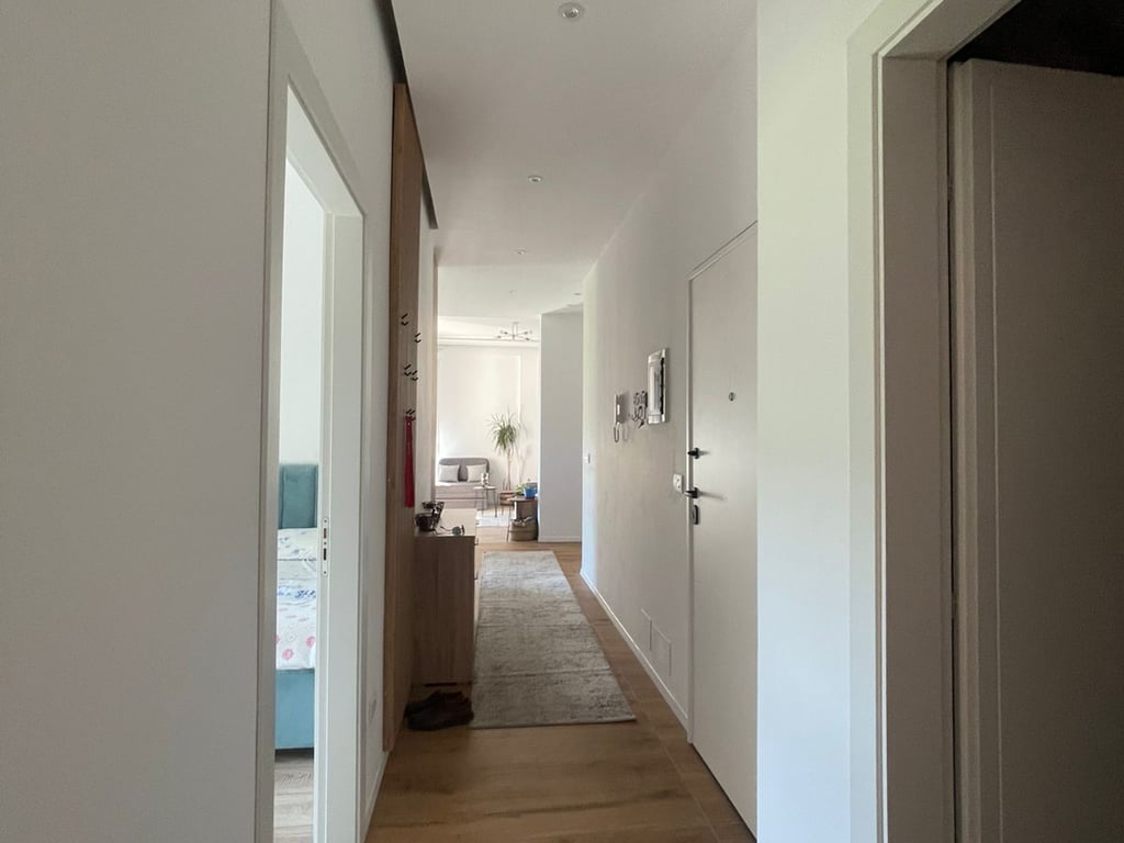 Shtepi me qera 2+1+2 Tek rruga e Kosovarve