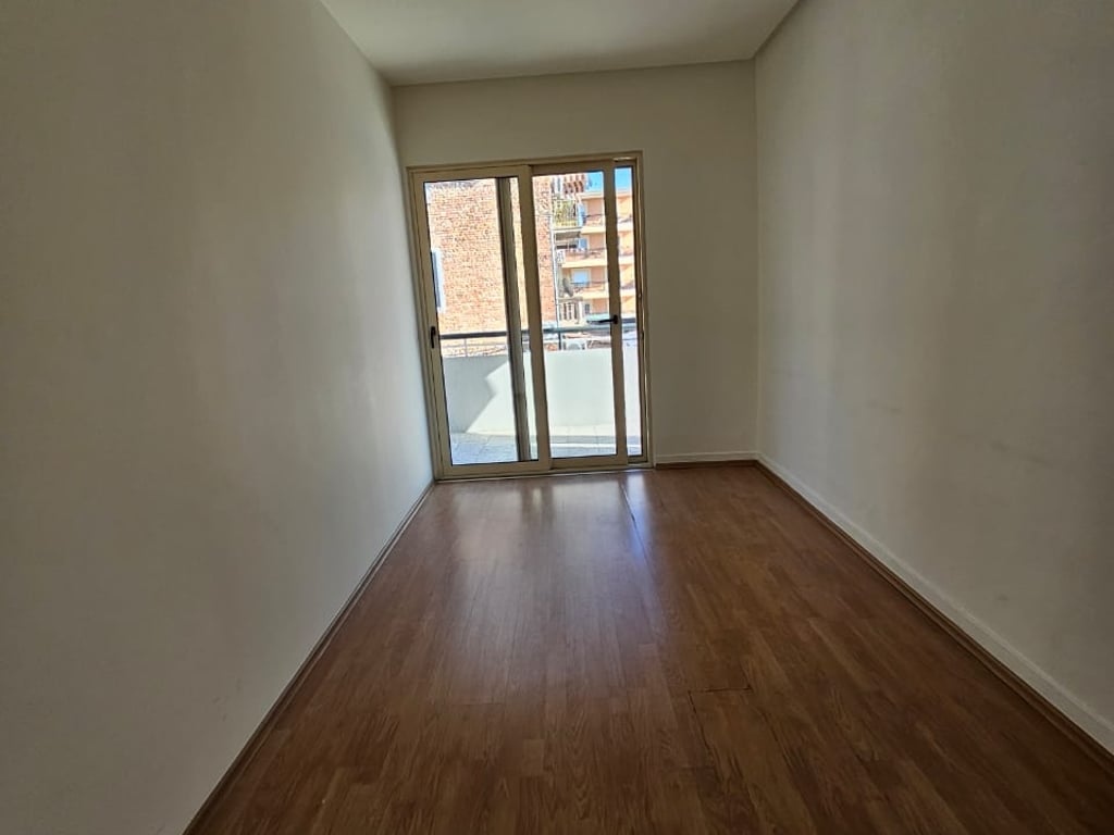 Business space for rent in the Paris Commune.