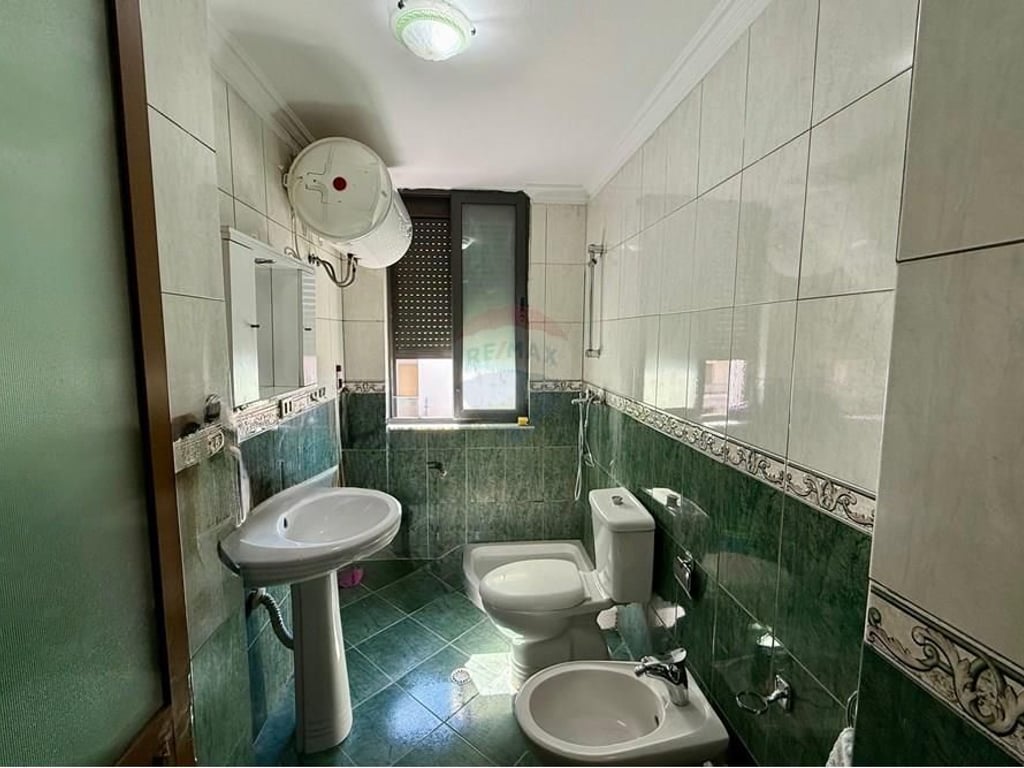 Apartment 2+1+2, Kinostudio