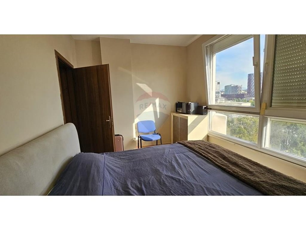 Jepet me qira penthhouse , Bllok