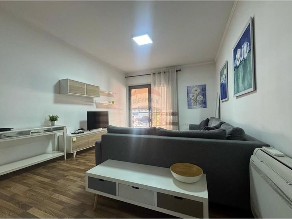 Super apartament 2+1 per qira tek Kompleksi Delijorgji