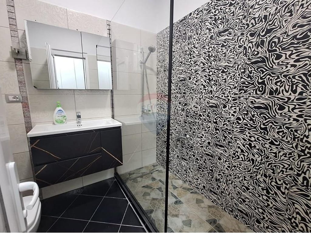 APARTAMENT 2+1 PER QIRA JORDAN MISJA  600 €