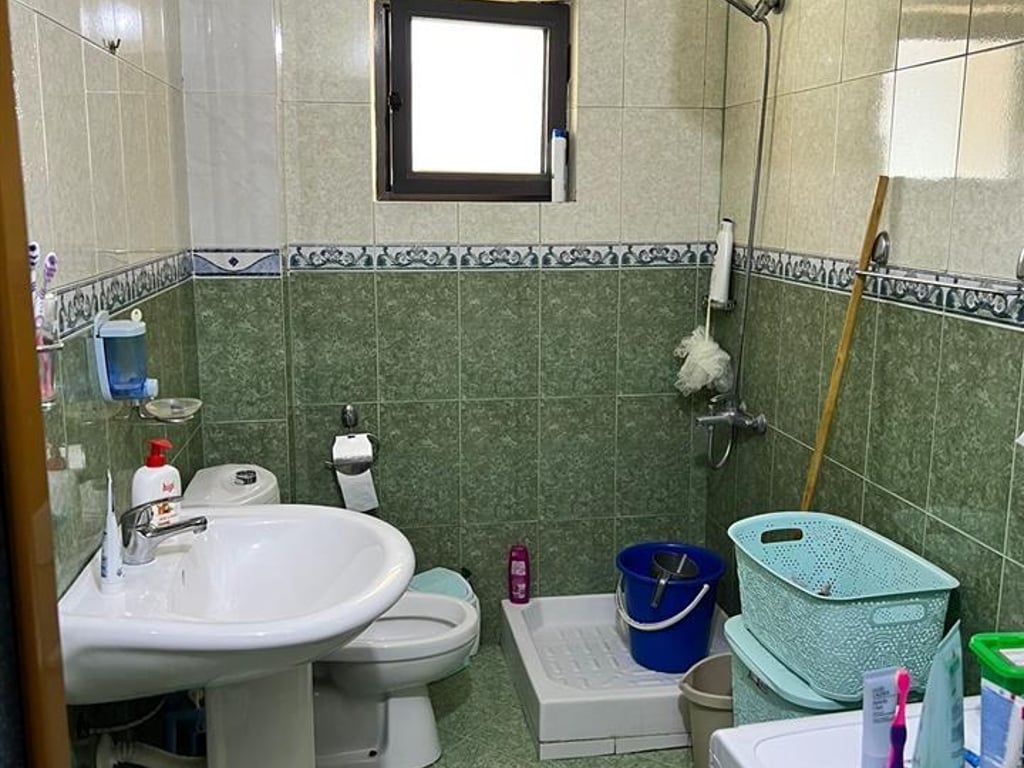 1+1 for rent in Ali Dem, near the School of Freedom.