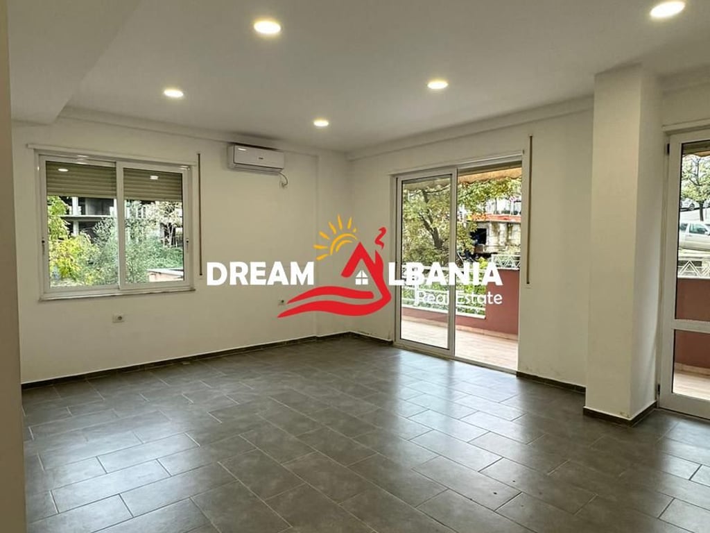 Appartamento 2+1+ Negozio a Fresk, vicino a Spar 2 a Tirana (ID 41211526)