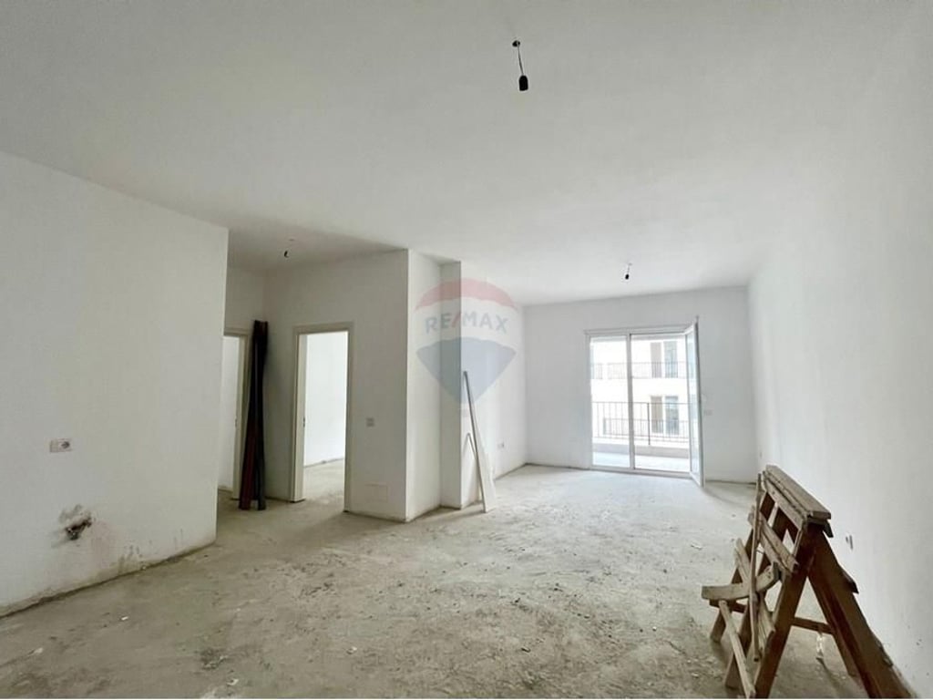 APARTMENT 2+1+2 FOR SALE IN KAMEZ!