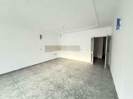 Apartament Per Shitje 3+1+2 Tek Komuna e Parisit (ID B13092) Tirane