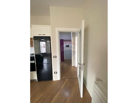 1+1 apartment for rent in the Botanical Garden.