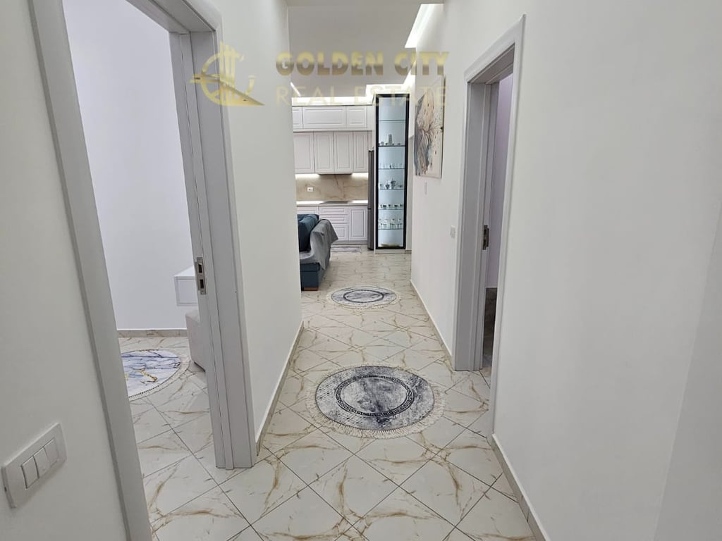 Shitet super apartament 2+1+2 me pamje detin.