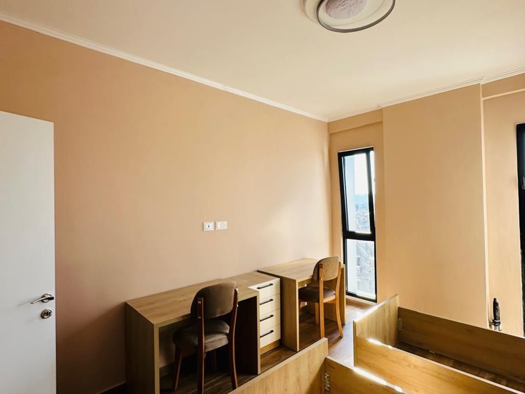 AFFITTASI APPARTAMENTO 2+1+2+BALCONE A 800 EURO, 116 m, PRESSO IL COMPLESSO ARLIS, VICINO ALLA FARMACIA 10.