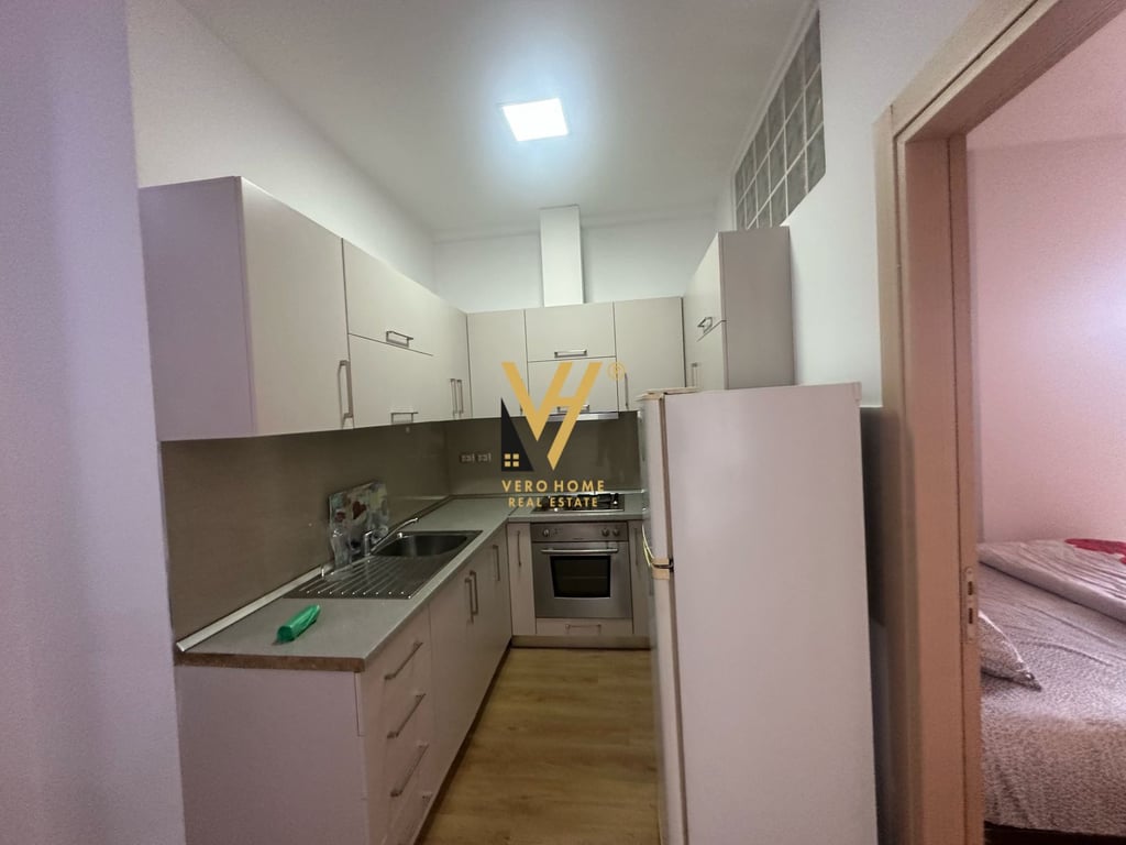 JEPET APARTAMENT 1+1 ME QERA NE ASTIR 40.000 LEKE