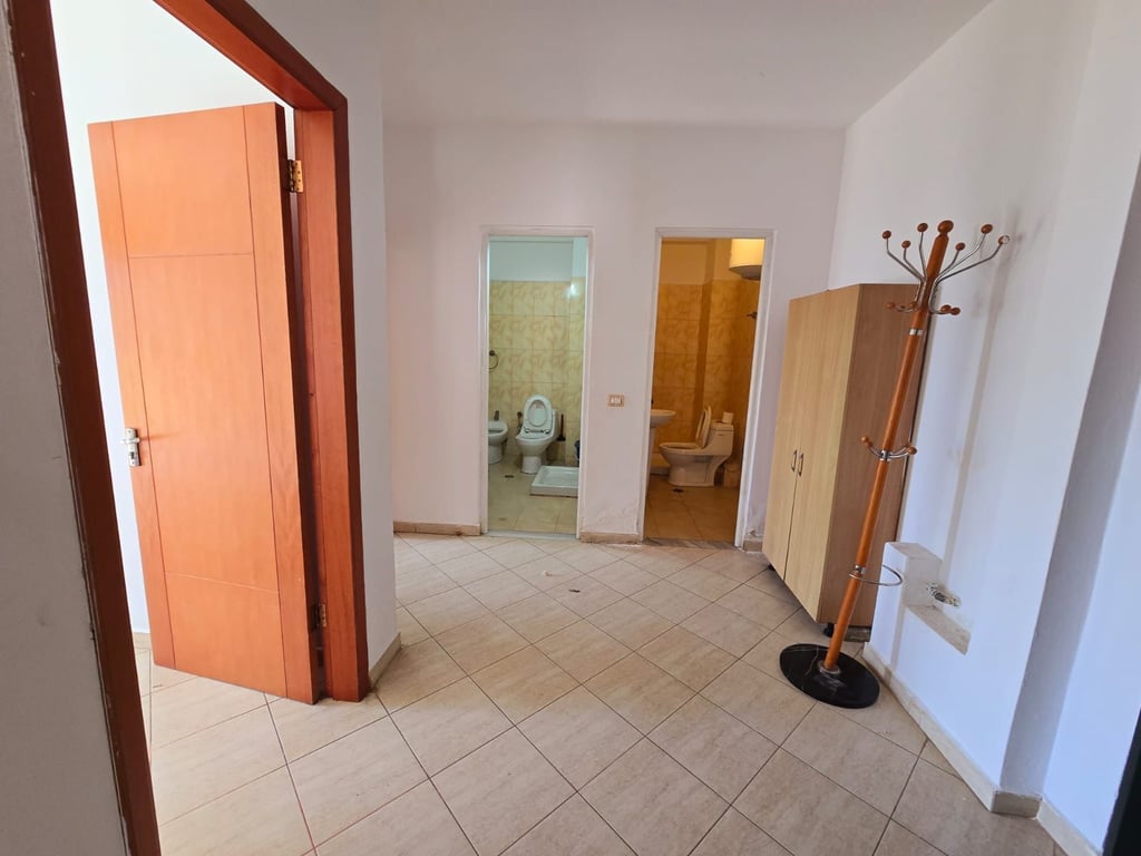 SHITET APARTAMENT 2+1 NE PLAZHIN HEKURUDHA, DURRËS 