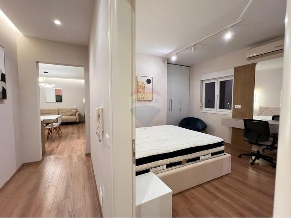 APARTAMENT 2+1+2 PER QIRA!!