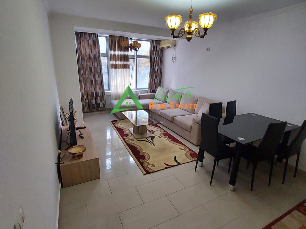 Appartamento 2+1 in Vendita in Via Kavaja sulla Strada Principale