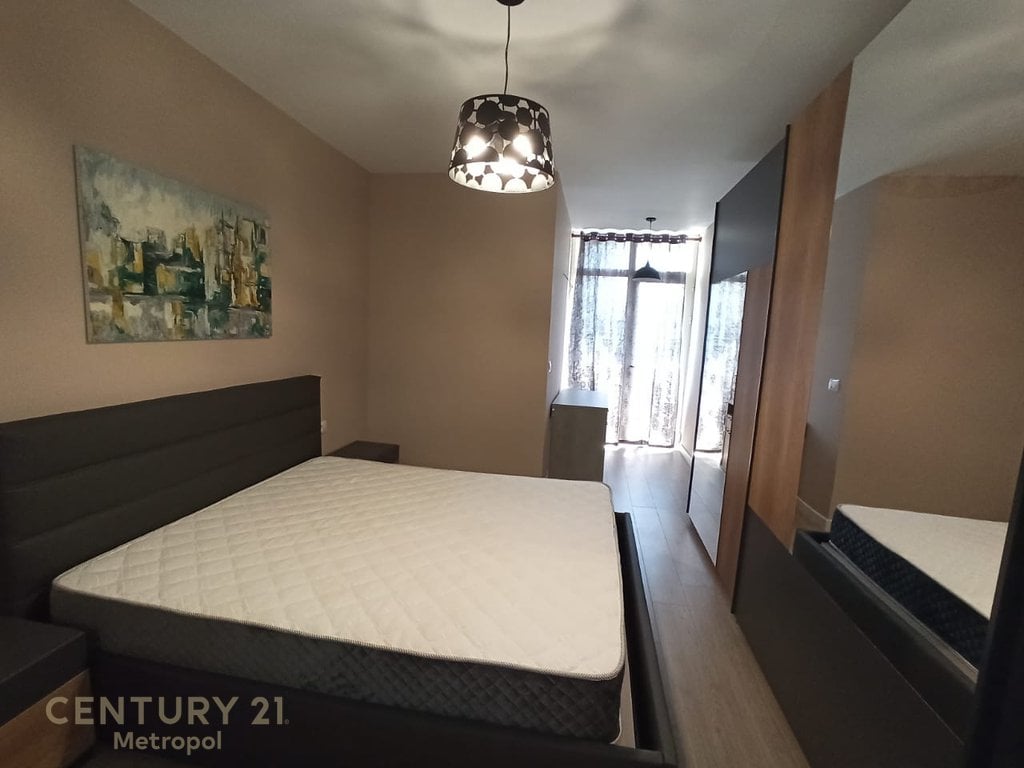 Vendesi appartamento 1+1 vicino al Centro Globe.