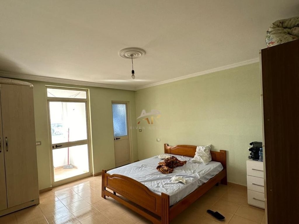 Apartment 2+1 for sale in Astir near Bar Artisti.