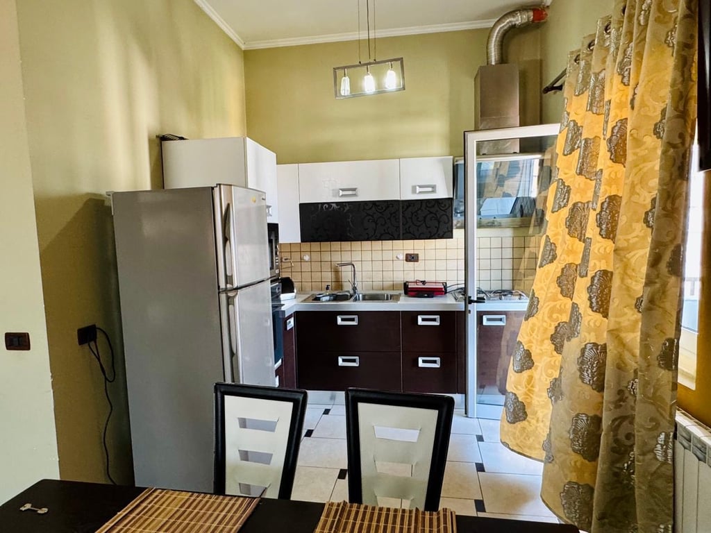 Apartsment 2+1 me qira te Kodra e Diellit