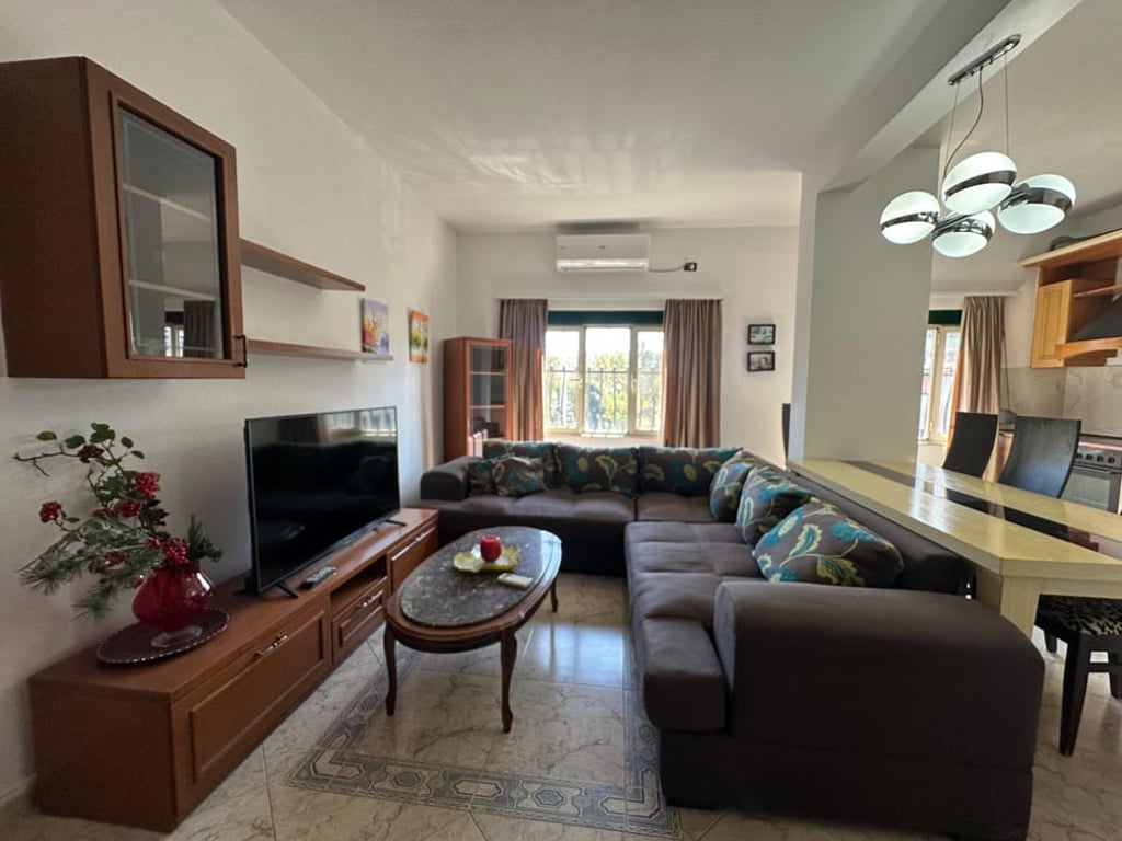Appartamento Duplex 2+1+Veranda in Affitto presso lo Stadio Dinamo