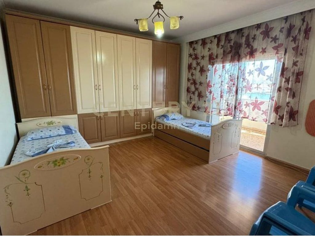 Affittasi appartamento 2+1 con vista mare in Via Nuova del Porto!