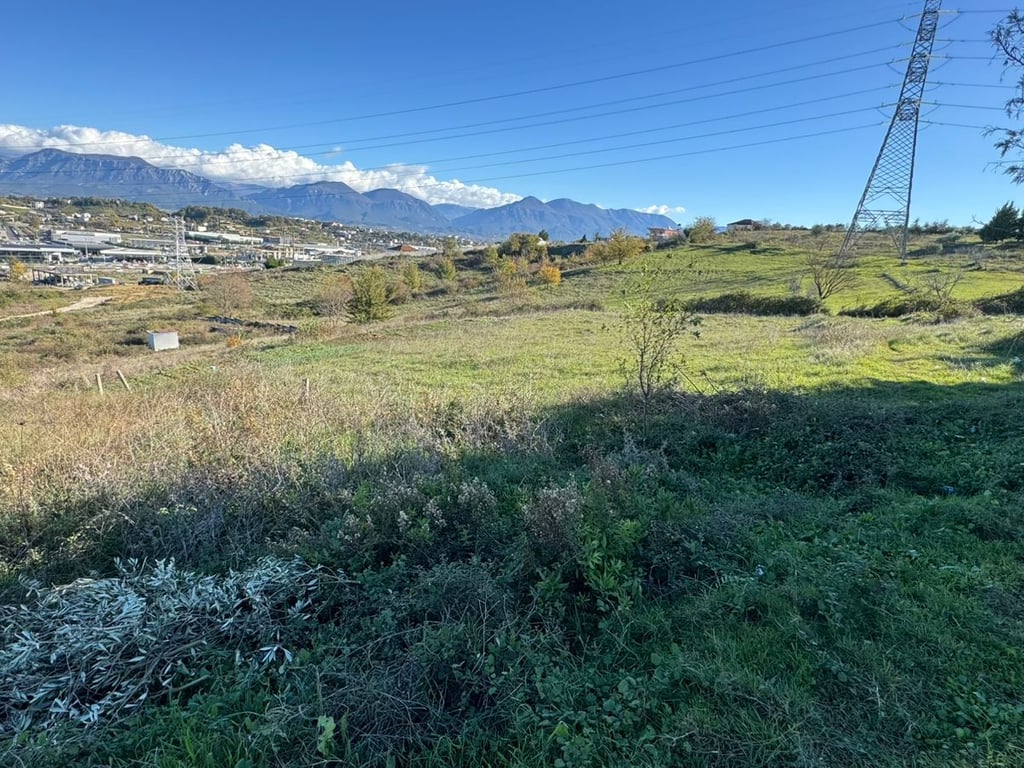 FOR SALE LAND 4000 M2, ON THE TR-DRR HIGHWAY OF UNIVERS ADVERTISEMENT