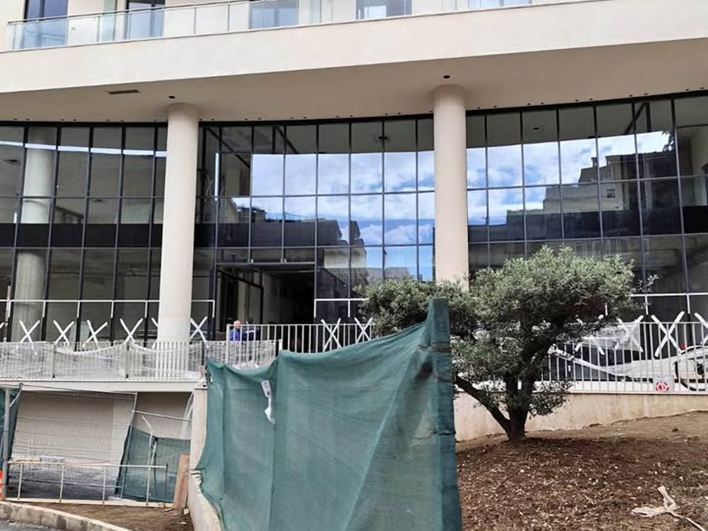 Business Unit (Shop) Mine Peza for sale