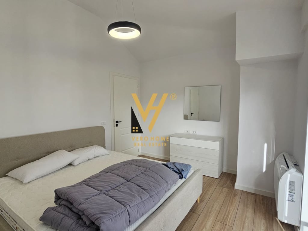 VILLA TRE PIANI IN AFFITTO A SAUK 2.800 EURO