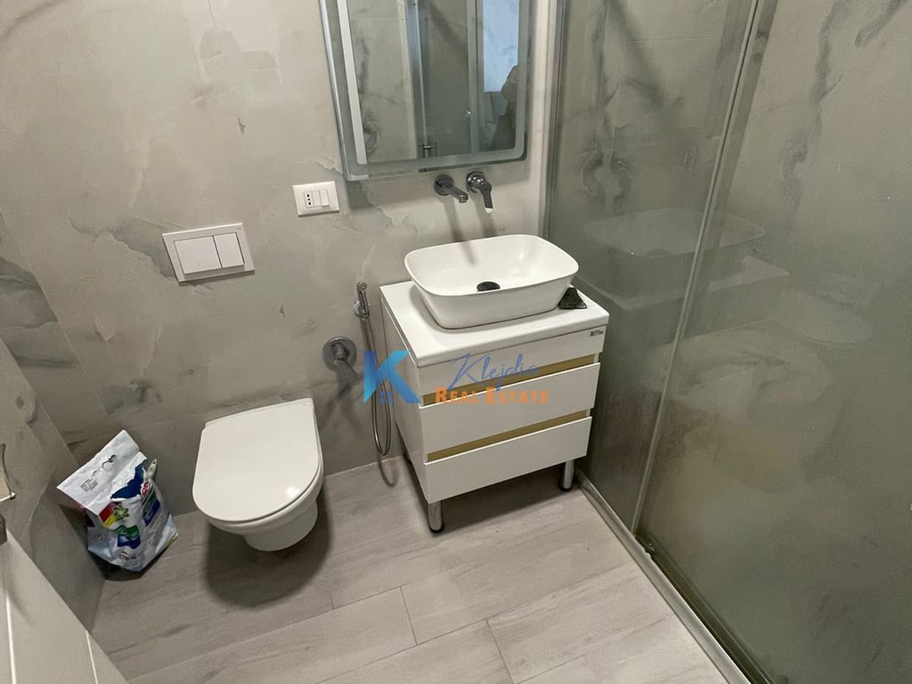 Apartament 1+1 per qira te Kompleksi Arlis, ne rrugen e Dibres