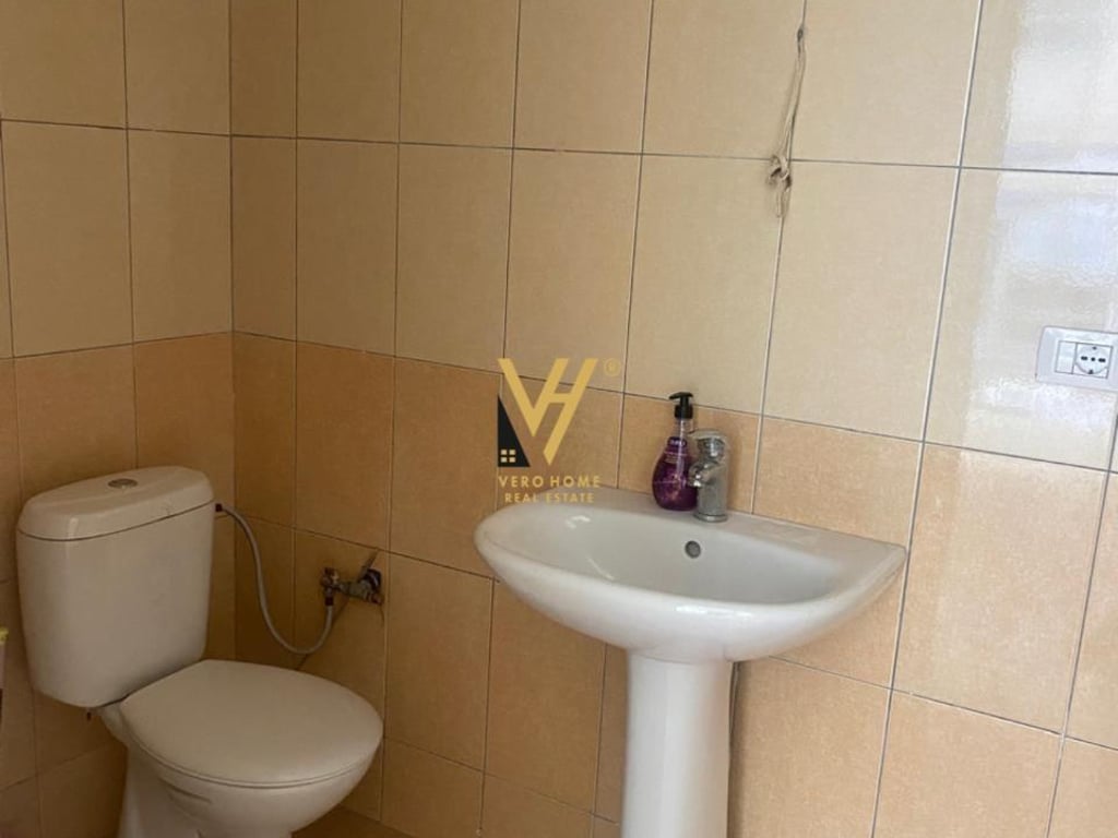 28 M2 SHOP FOR RENT AT UNAZA E RE 30,000 LEKE