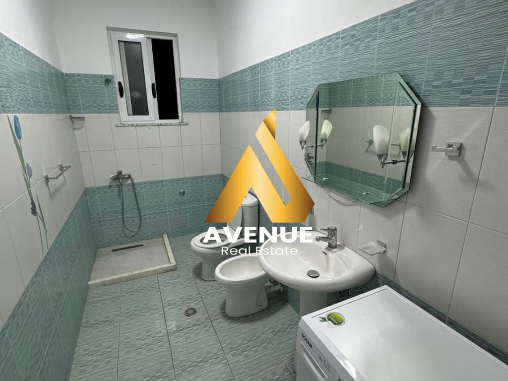 JEPET ME QIRA KATI I 4 I NJE VILE, 1+1,5 MAJI, MBRAPA CONCORD CENTER, TIRANE