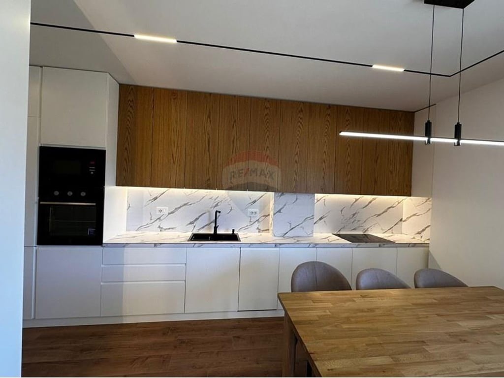 Apartament 2+1+2 me qira tek Kopshti Botanik! 1300€