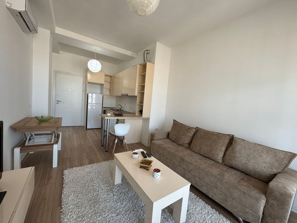 Apartament 1+1 me qira tek Kompleksi Kontakt tek 21 Dhjetori