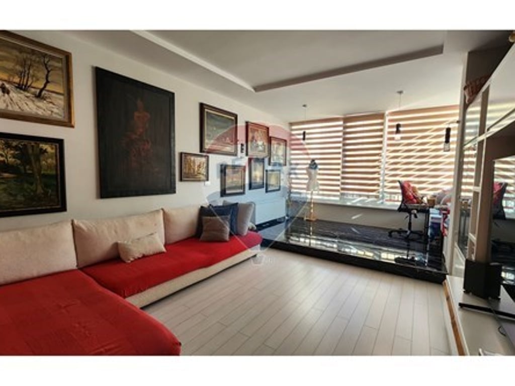 Apartament 2+1 për shitje në Rrugën e Elbasanit pranë Ambasador 2