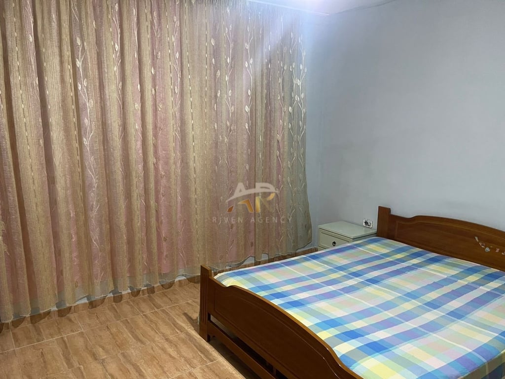 A 1+1 apartment is for rent on Bulevardi i Ri.