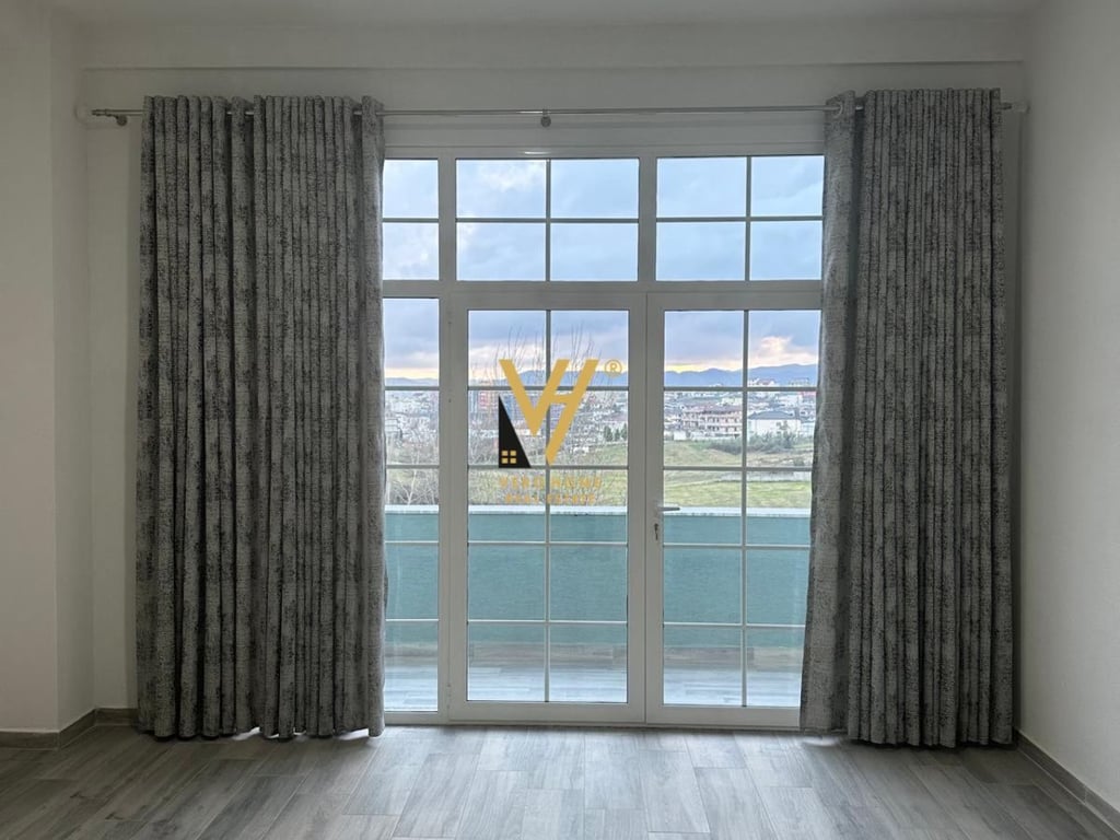 JEPET AMBIENT 220 M2 ME QERA NE PASKUQAN 5.000 EURO