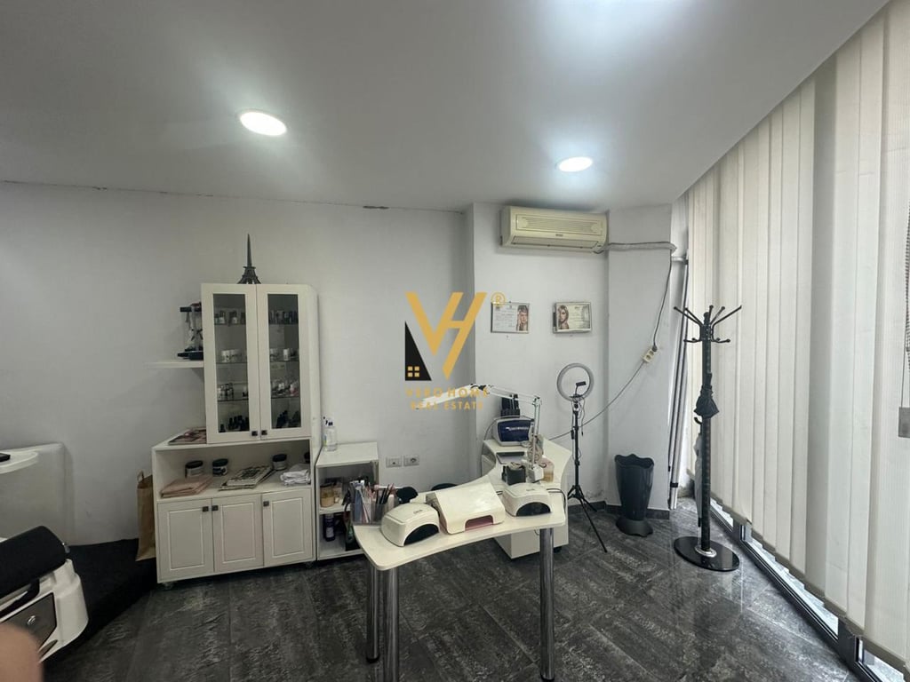 BUSINESS SPACE OF 41 M2 FOR RENT ON DIBRA STREET 50,000 LEK
