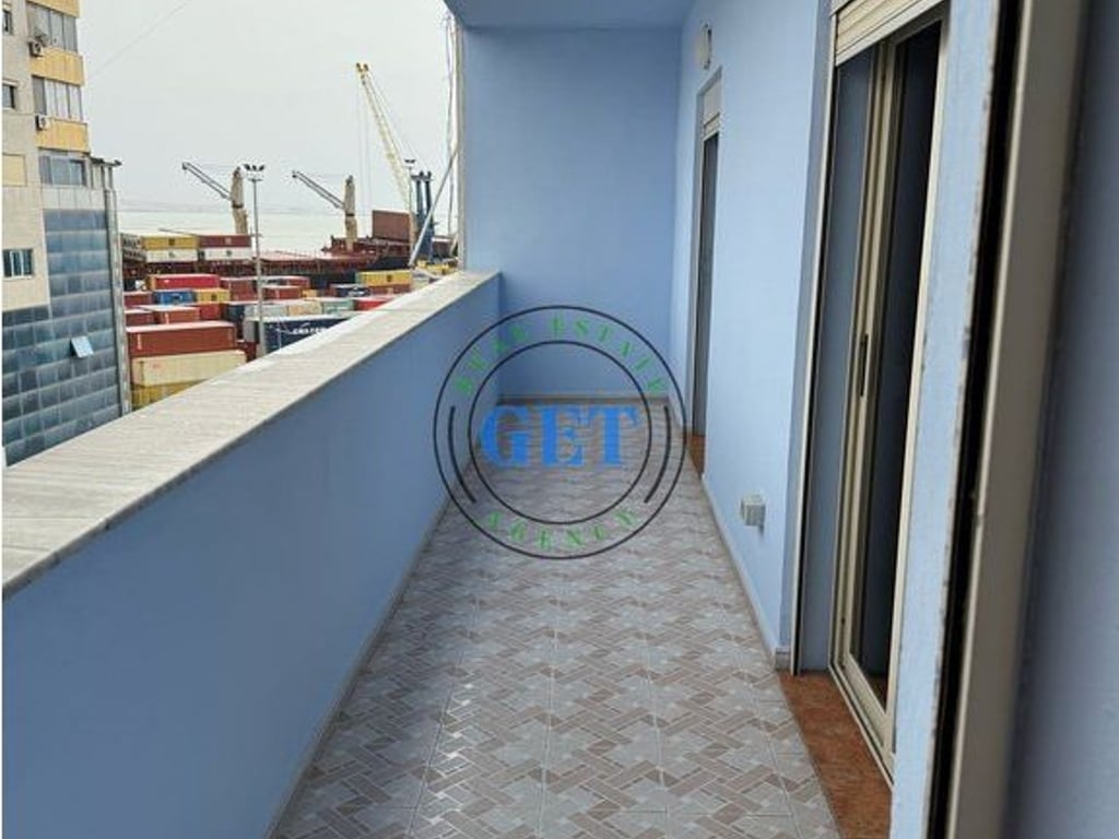 QIRA, APARTAMENT 2+1+2, PRANE SHKOLLES "JAN KUKUZELI" ,DURRES 500 € /Muaj