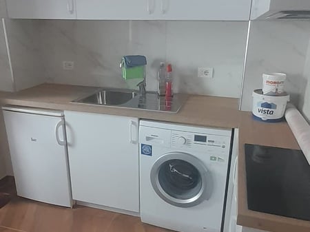 Studio for rent in Tirana, St. i Trenit/Dispanceria (300 Euro)