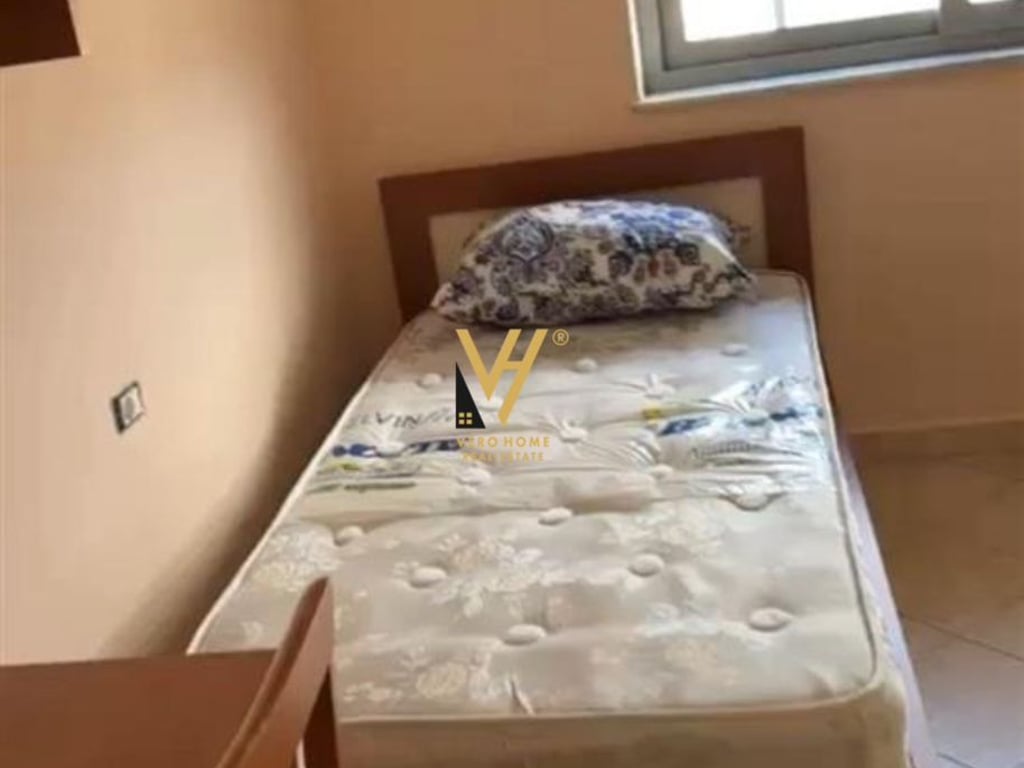 2+1 apartment with balcony for rent at Hygea 450 euros.