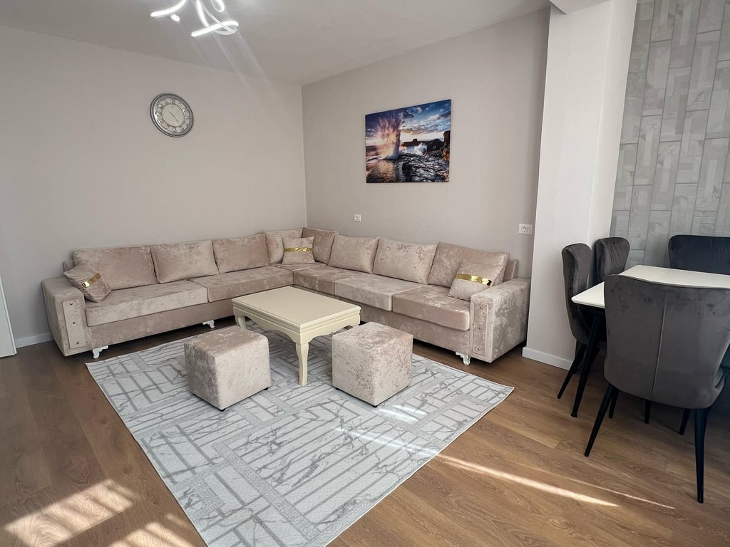 Apartment 2+1 for sale Dibres Street 160,000€