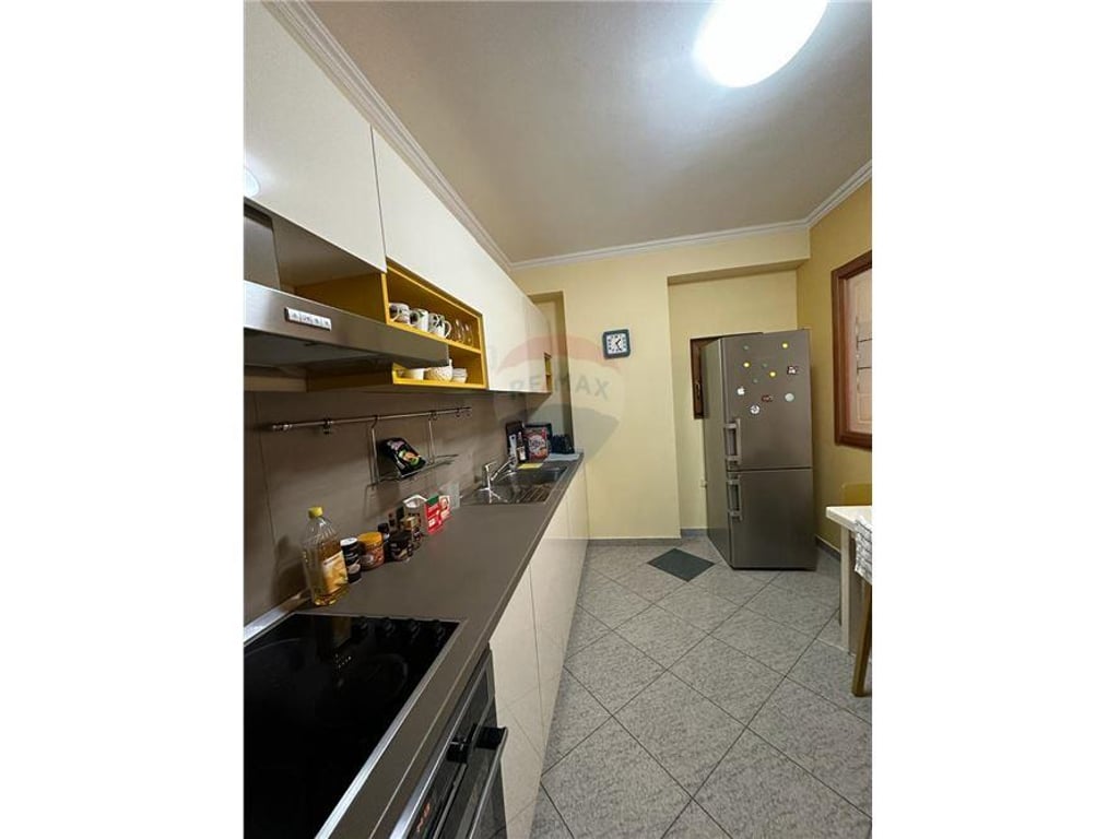 APARTAMENT 2+1 ME QIRA NE BLLOK
