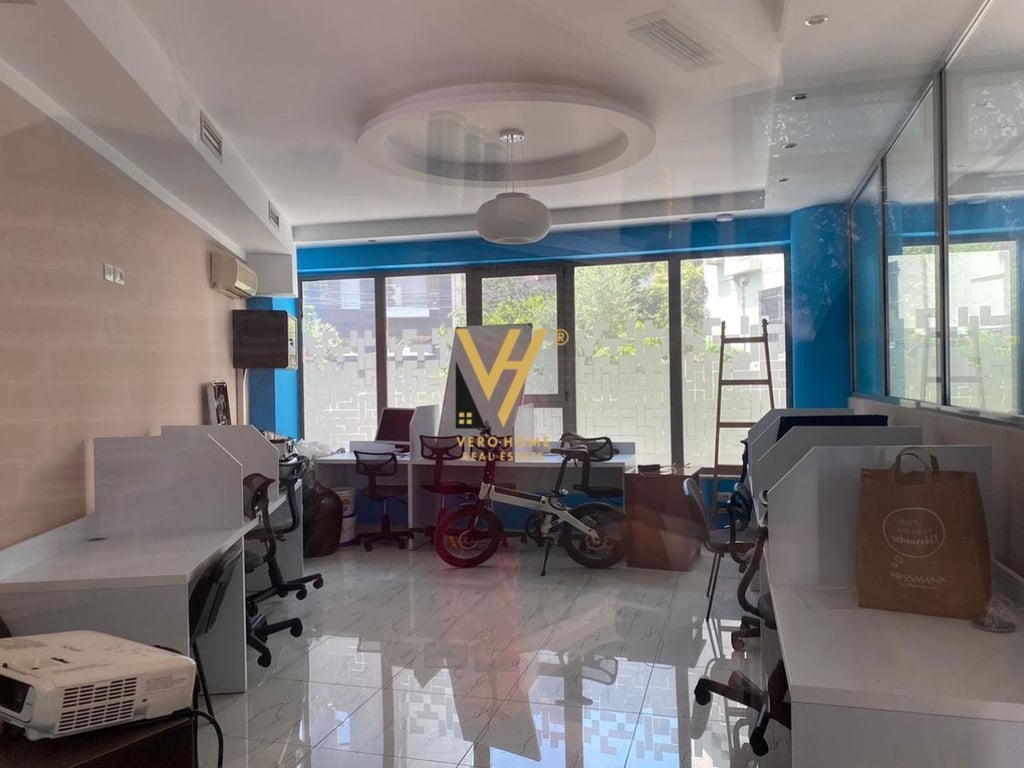 JEPET AMBIENT BIZNESI 80 M2 ME QERA TE SELVIA 900 EURO