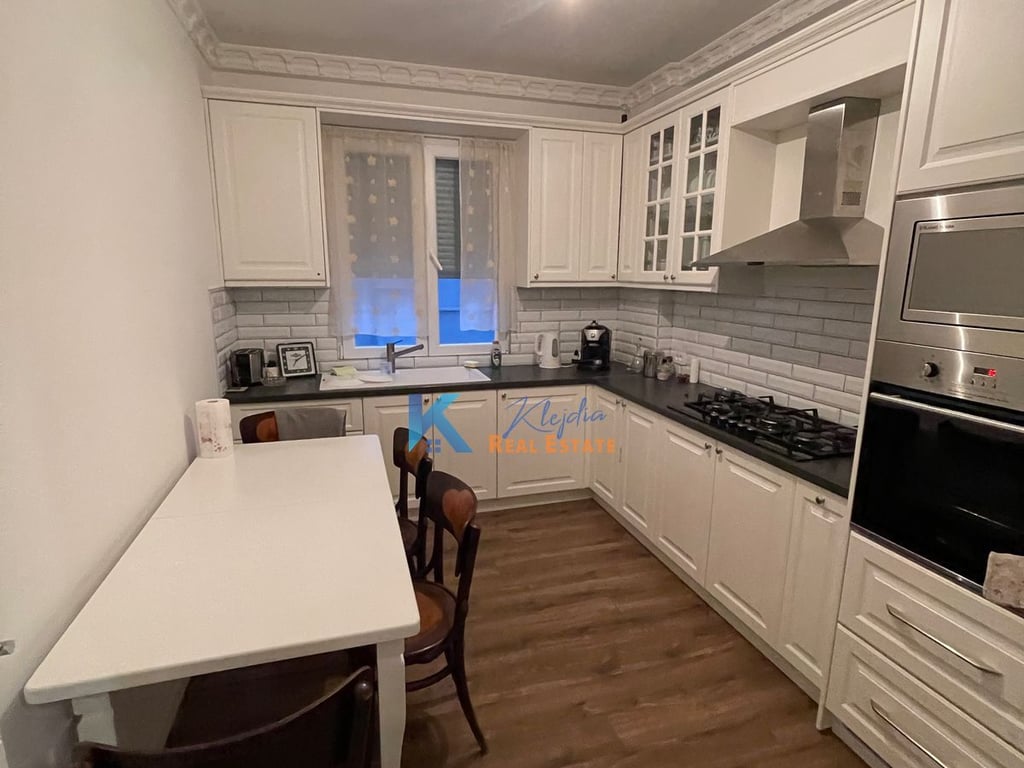 2+1+2 per qira qira ne Selite, afer Universitetit Marin Barleti