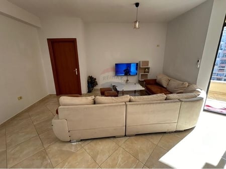 APARTAMENT 2+1 ME QIRA, NE ASTIR