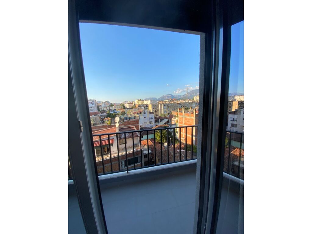 APARTAMENT 1+1 plus POST PARKIMI ME QIRA, XHAMLLIK