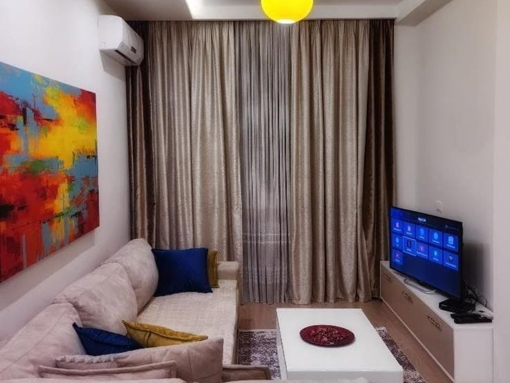 Apartament me qera 1+1 tek Komuna e Parisit (ID B210863) Tirane.
