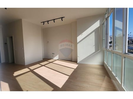 Apartment 1+1 for sale on Bulevardi i Ri.