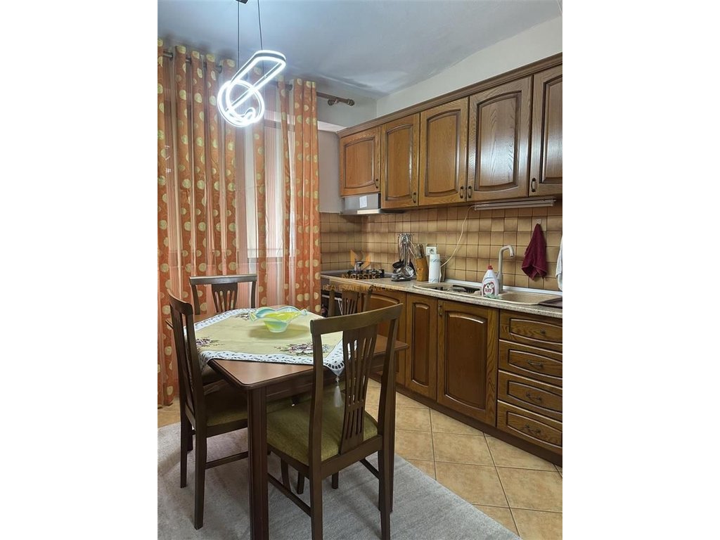 A 2+1 apartment is available for rent in Myslym Shyr.