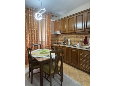 A 2+1 apartment is available for rent in Myslym Shyr.